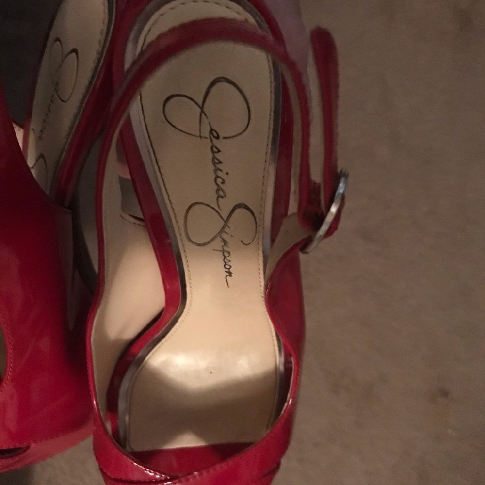 Red Jessica Simpson heels - Picture 5 of 6